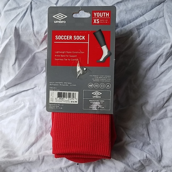 NEW UMBRO SOCCER SOCKS YOUTH 2 PACK BOYS GIRLS - Picture 2 of 2